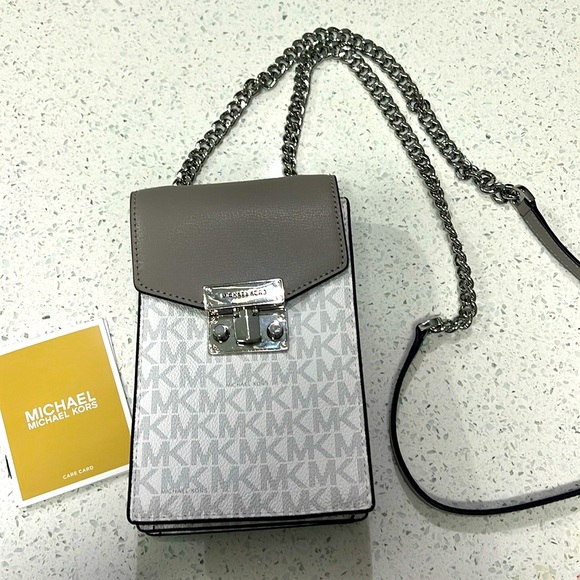 Michael Kors Collection Handbags - NWOT Michael Kors Women's Gray White Signature Chain Strap Crossbody Purse Bag